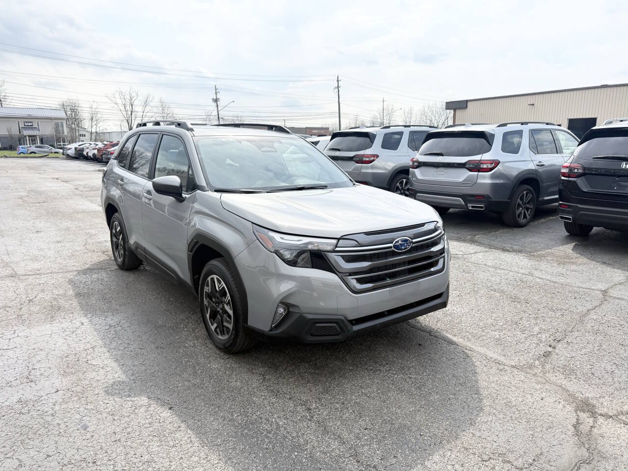 Used 2025 Subaru Forester Premium AWD/4WD image 4