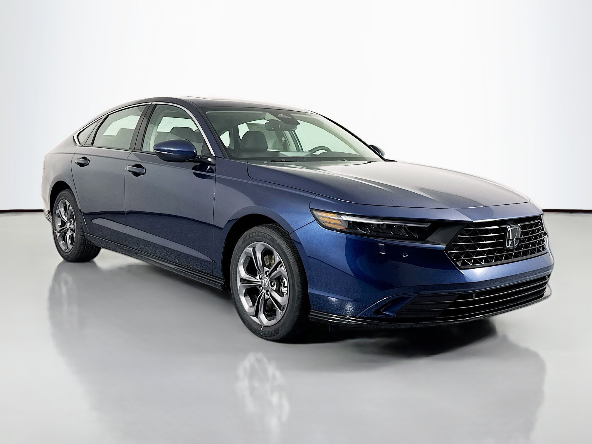 New 2026 Honda Accord EX-L image 3