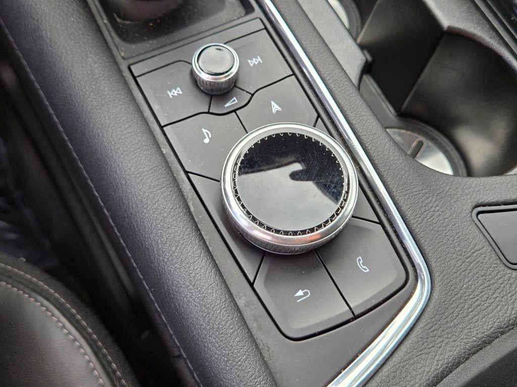Used 2024 Cadillac XT6 Premium Luxury AWD/4WD image 24