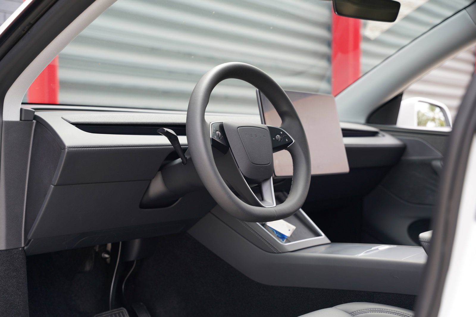 Used 2026 Tesla Model Y Long Range RWD image 14