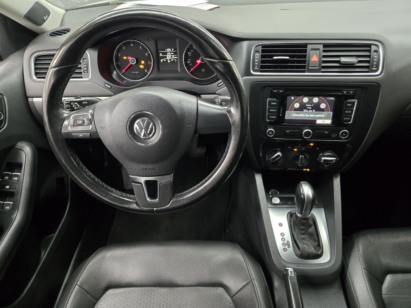 Used 2013 Volkswagen Jetta SEL FWD image 10