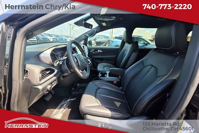 New 2026 Chrysler Voyager LX FWD image 20