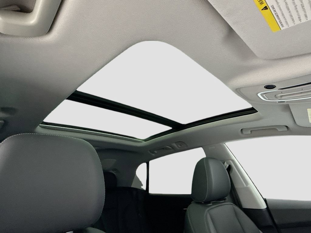 Used 2023 Audi Q8 Premium Plus image 17