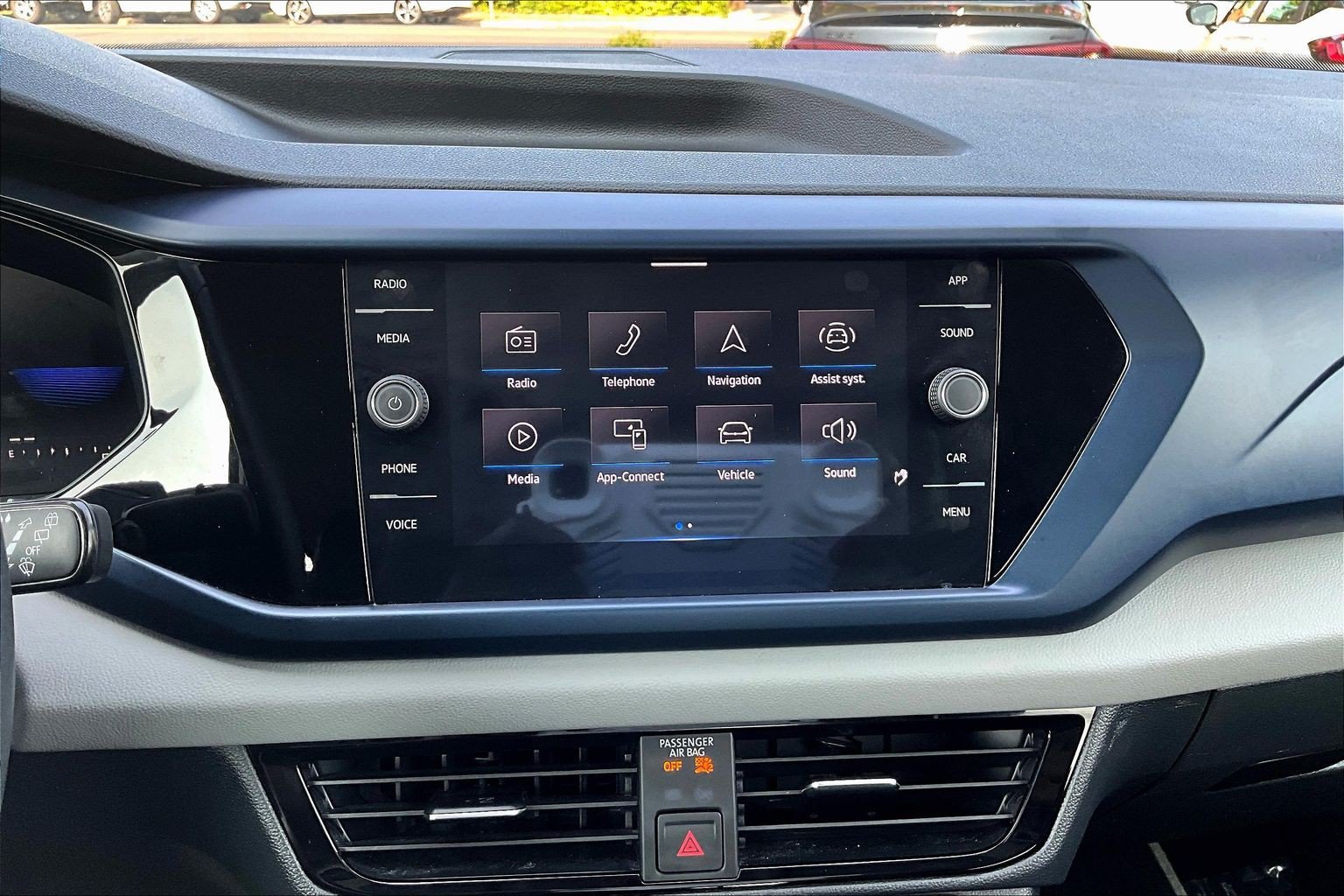 Used 2023 Volkswagen Taos SE w/ Panoramic Sunroof Package AWD/4WD image 24