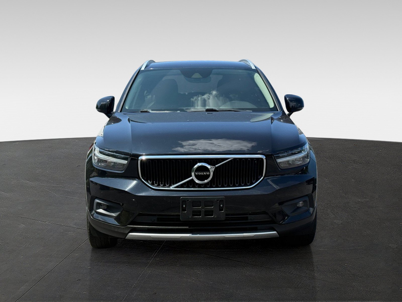 Used 2021 Volvo XC40 T5 Momentum AWD/4WD image 2