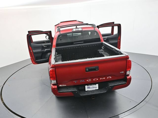 Used 2017 Toyota Tacoma TRD Off-Road AWD/4WD image 59