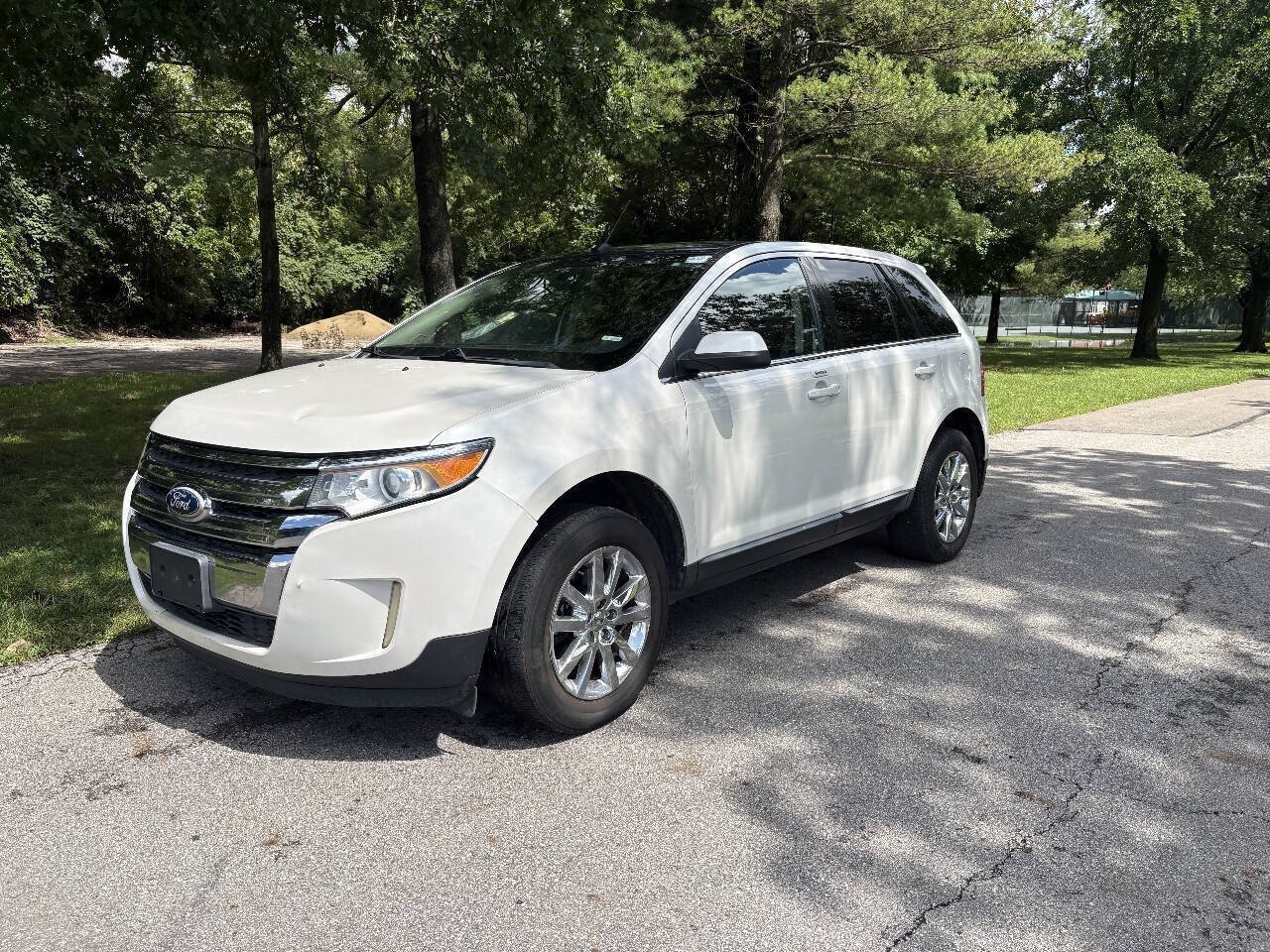 Used 2011 Ford Edge Limited FWD image 1