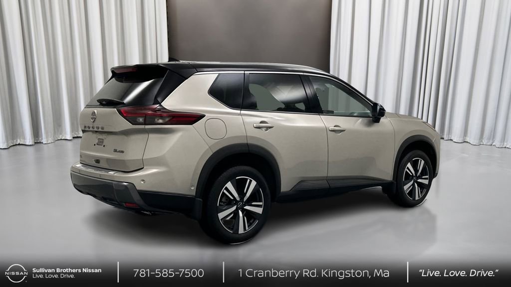 Used 2025 Nissan Rogue SL w/ SL Premium Package image 5