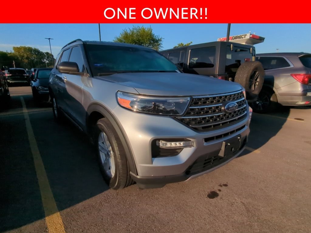 Used 2022 Ford Explorer XLT w/ Equipment Group 202A AWD/4WD image 3