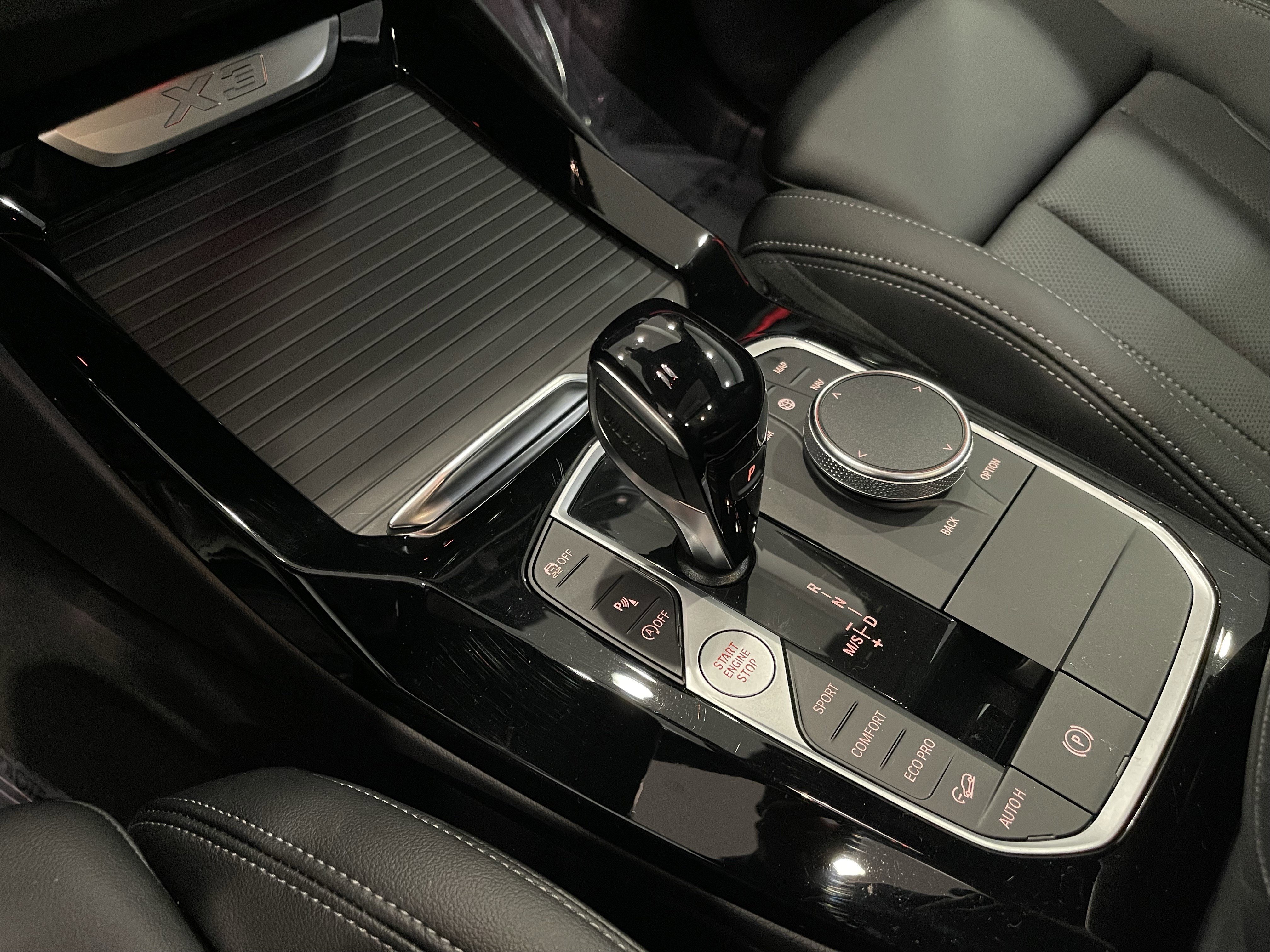 Certified 2024 BMW X3 xDrive30i w/ Premium Package image 18