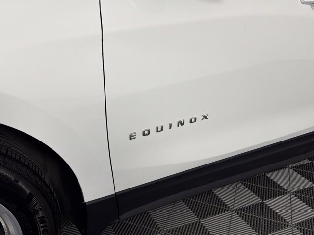 Used 2024 Chevrolet Equinox LT FWD image 11