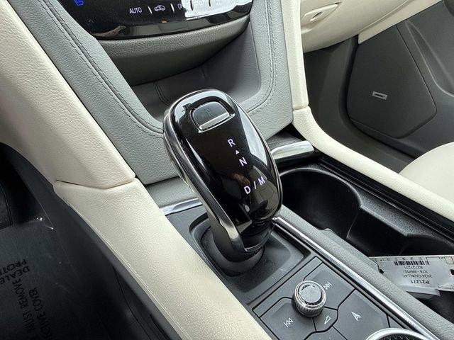Used 2024 Cadillac XT6 Premium Luxury w/ LPO, Floor Liner Package AWD/4WD image 26