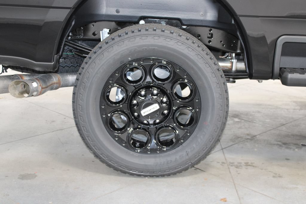 New 2026 Ford F250 XLT w/ XLT Premium Package AWD/4WD image 16