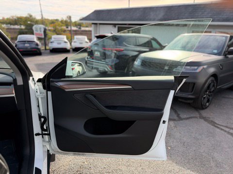 Used 2024 Tesla Model Y Long Range AWD/4WD image 22