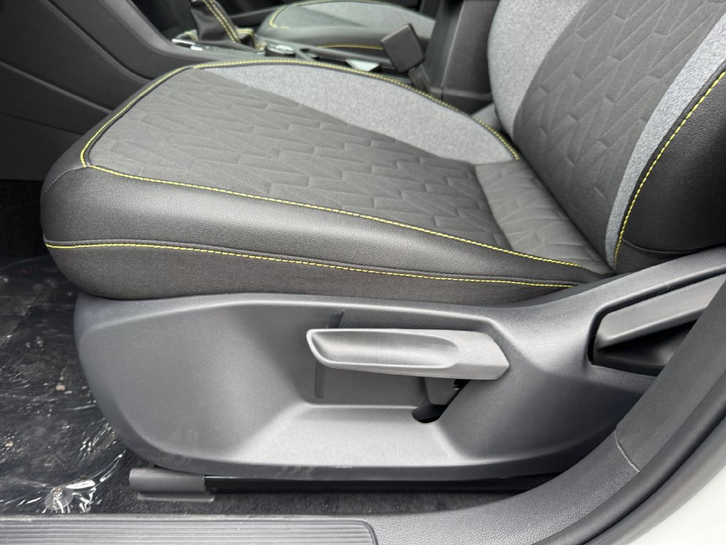 New 2027 Volkswagen Taos Sport AWD/4WD image 10