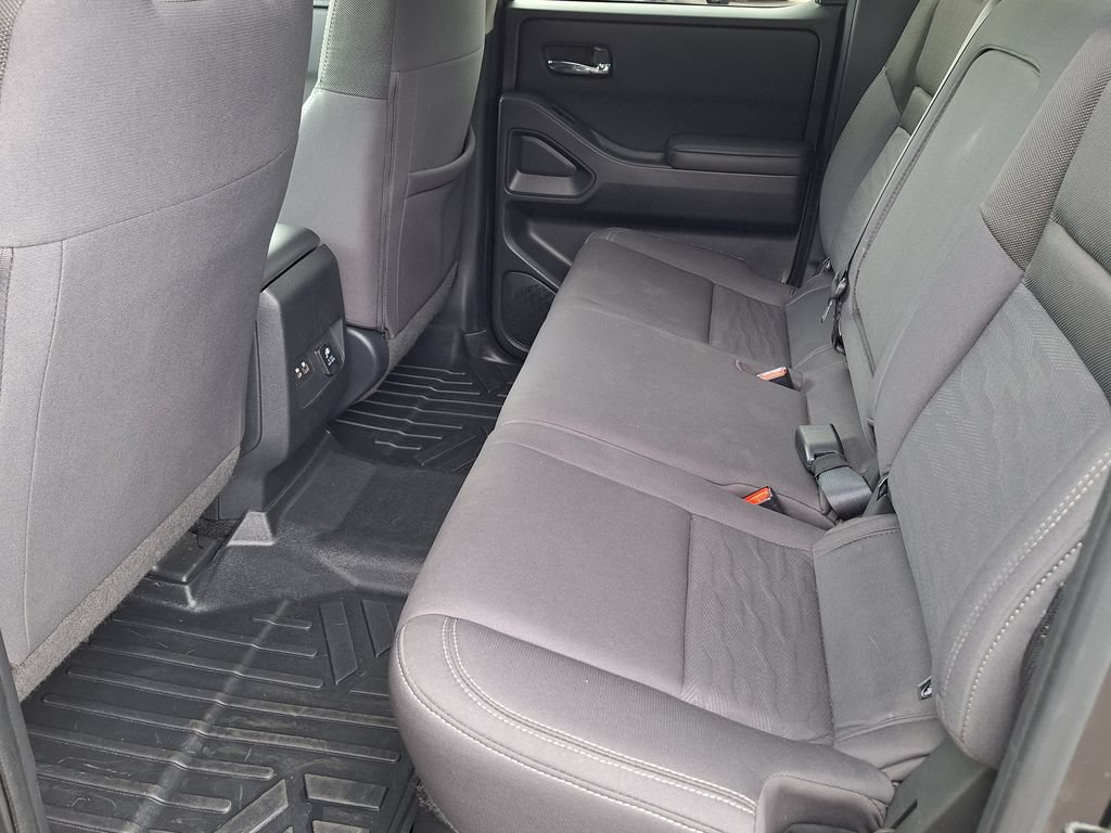 Used 2023 Nissan Frontier SV w/ SV Convenience Package AWD/4WD image 11