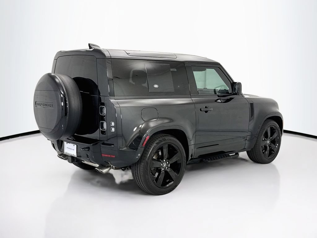 Used 2024 Land Rover Defender 90 V8 AWD/4WD image 7