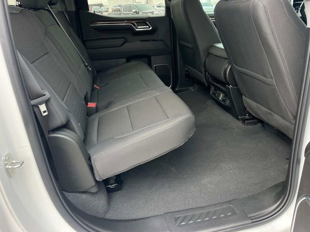 Used 2024 Chevrolet Silverado 1500 LT image 24