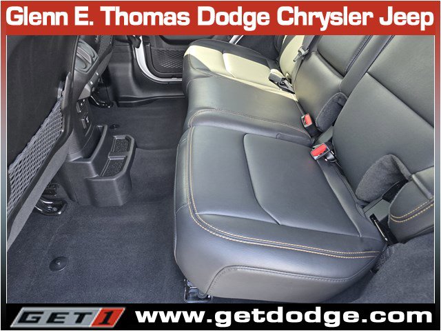 Certified 2025 Jeep Wrangler Sahara w/ Safety Group image 28