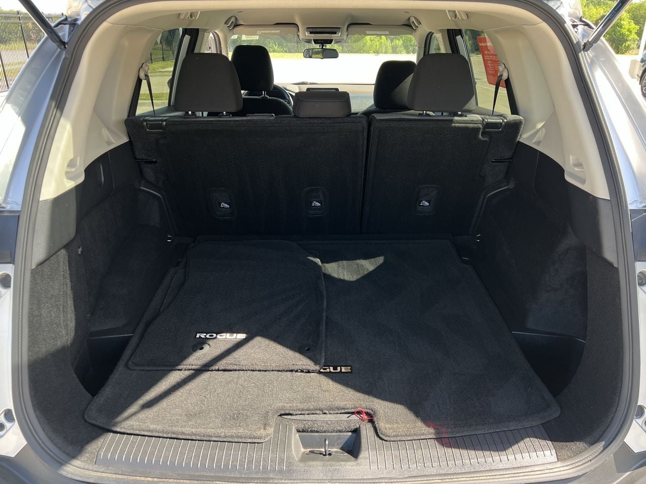 Used 2023 Nissan Rogue SV FWD image 24
