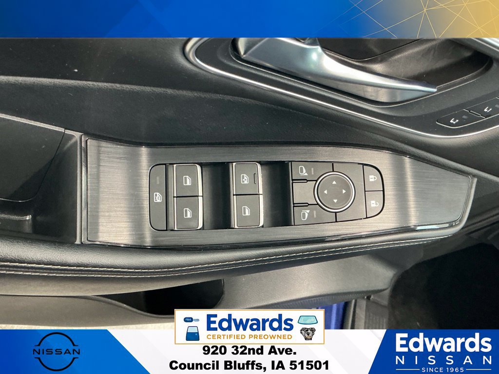 Used 2023 Nissan Rogue Platinum AWD/4WD image 23