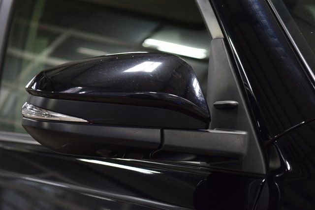 Used 2023 Toyota 4Runner Limited image 13