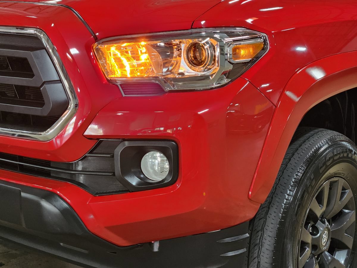 Used 2022 Toyota Tacoma SR5 RWD image 14