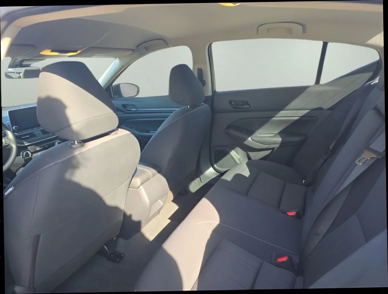 Used 2025 Nissan Altima 2.5 S image 12