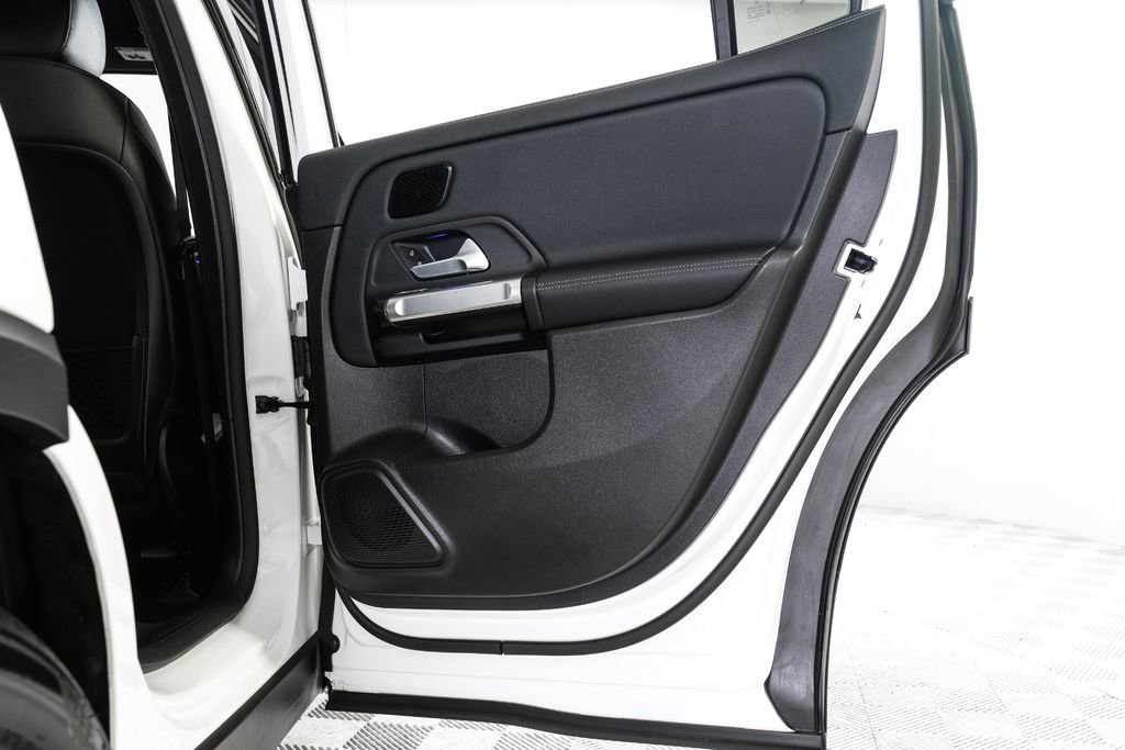 Used 2023 Mercedes-Benz EQB 250+ w/ Exclusive Package image 47