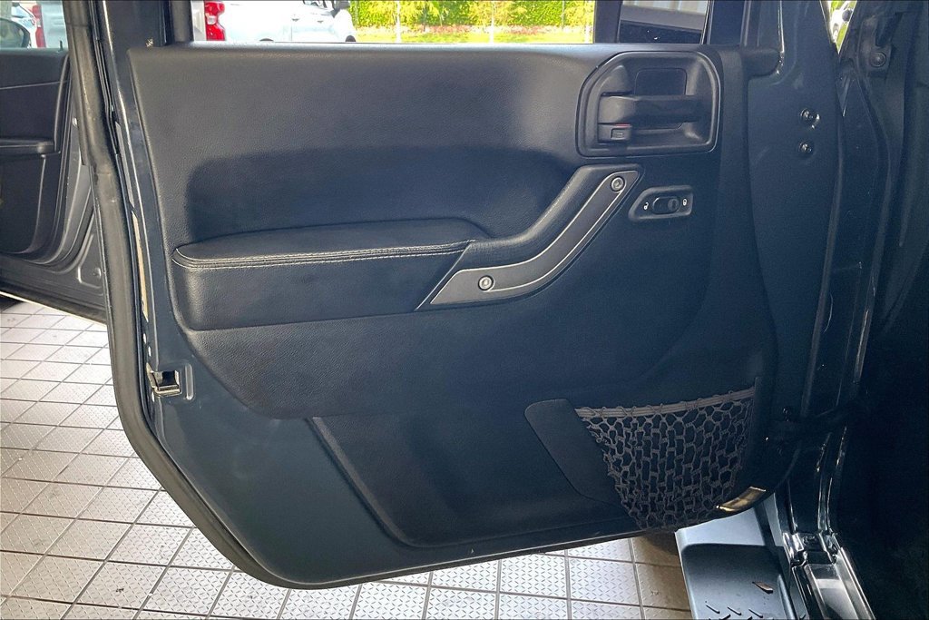 Used 2017 Jeep Wrangler Sport AWD/4WD image 2