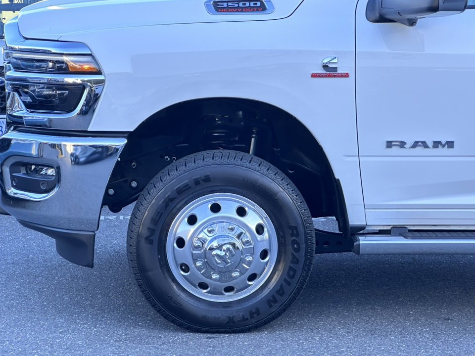Used 2025 RAM 3500 Laramie image 5
