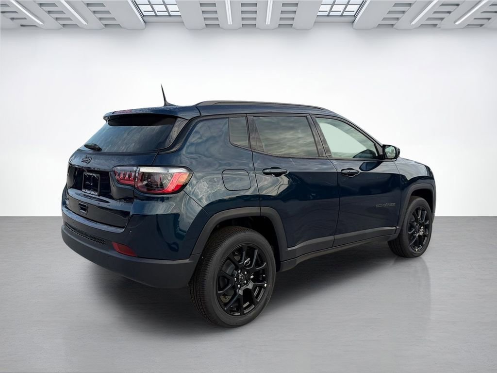 New 2026 Jeep Compass Latitude AWD/4WD image 3