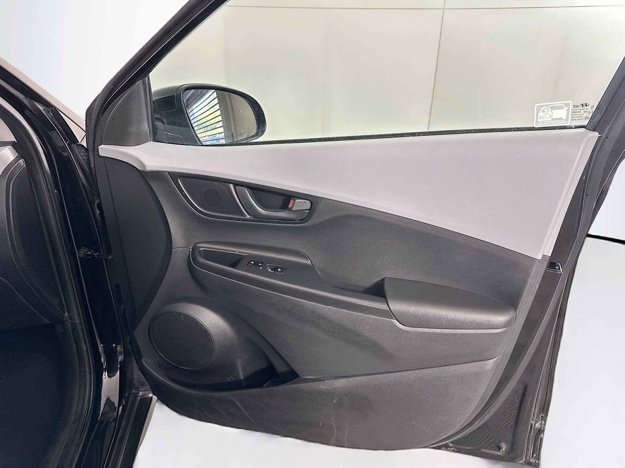 Used 2020 Hyundai Kona SE FWD image 29