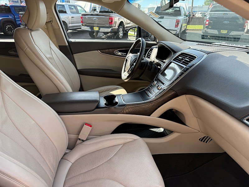 Used 2019 Lincoln Nautilus Reserve FWD image 20