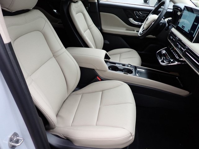 New 2026 Lincoln Corsair Premiere AWD/4WD image 11