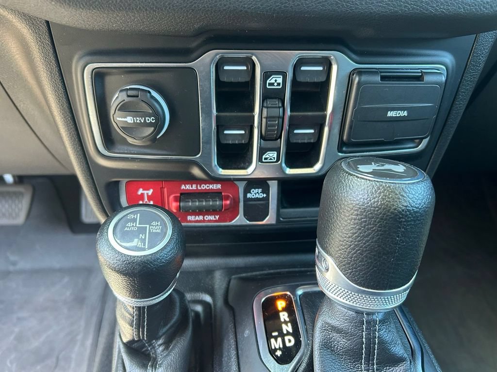 Used 2024 Jeep Wrangler Unlimited AWD/4WD image 20
