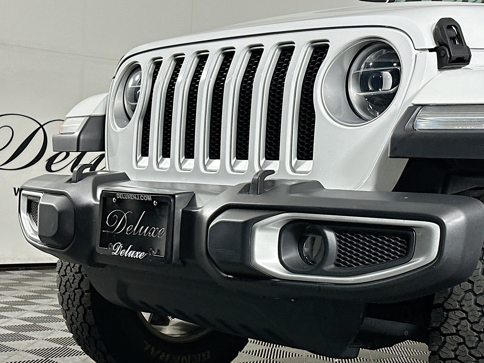 Used 2020 Jeep Wrangler Unlimited Sahara w/ LED Lighting Group AWD/4WD image 33