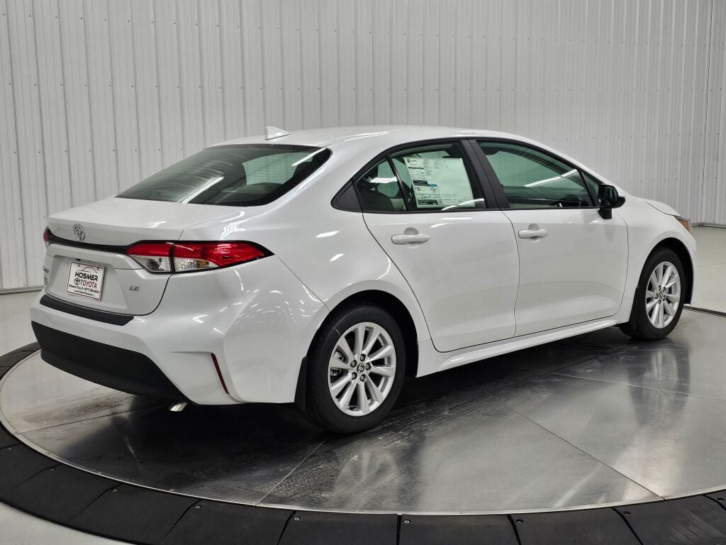 New 2026 Toyota Corolla LE FWD image 5