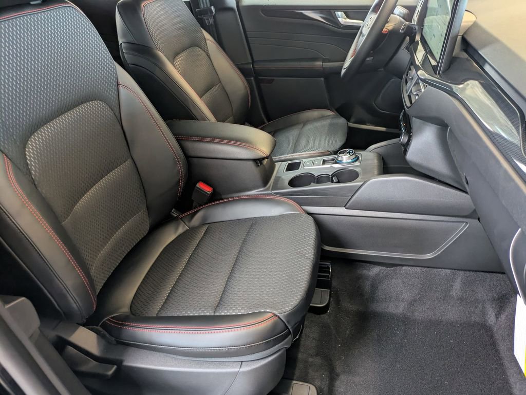 New 2026 Ford Escape ST-Line w/ Tech Pack #1 AWD/4WD image 26