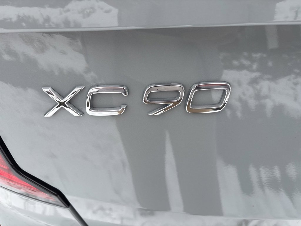 Certified 2025 Volvo XC90 B6 Plus image 8