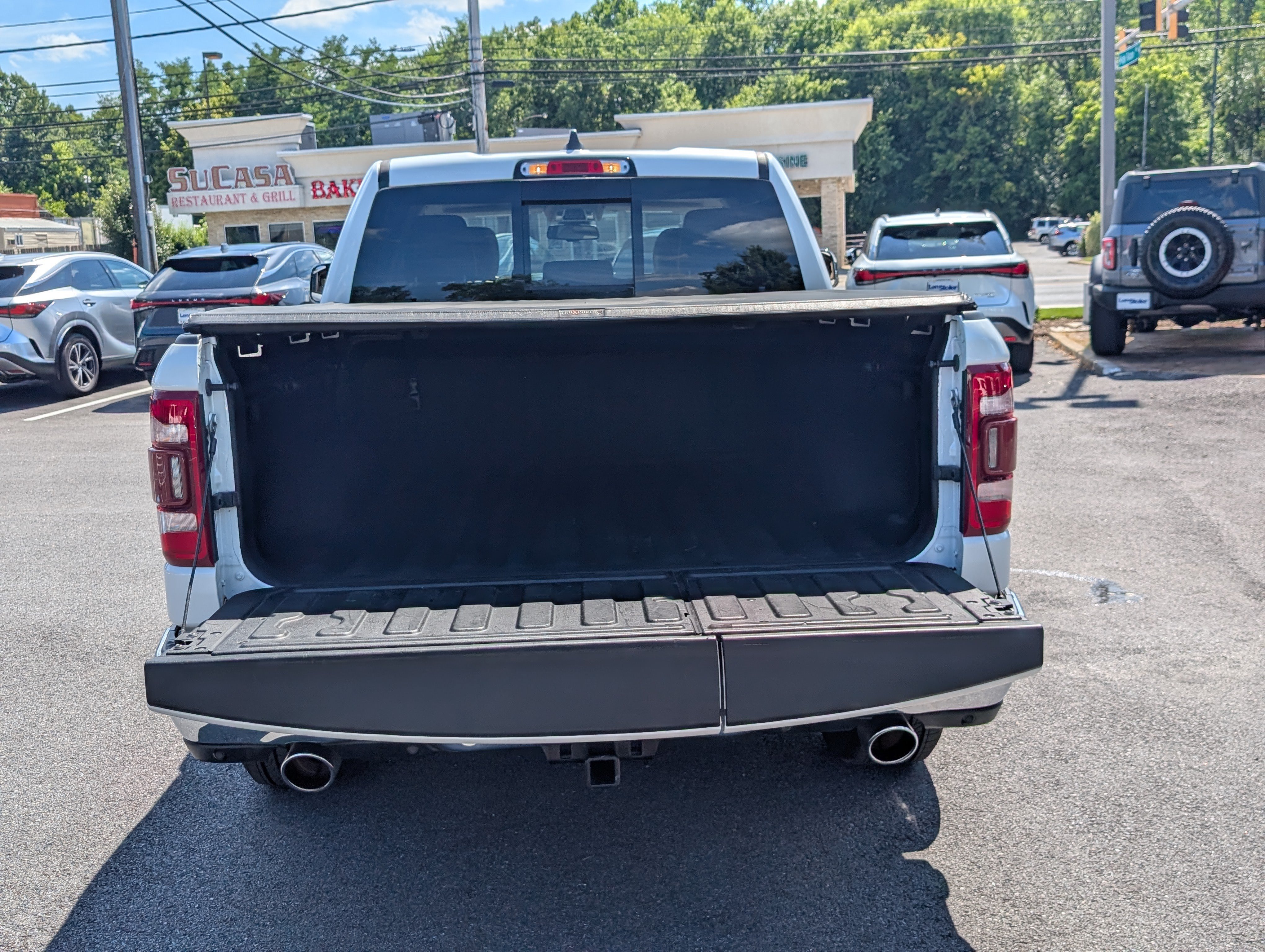 Used 2020 RAM 1500 Laramie AWD/4WD image 13