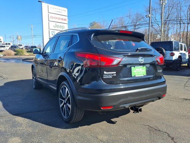 Used 2017 Nissan Rogue Sport SL image 6