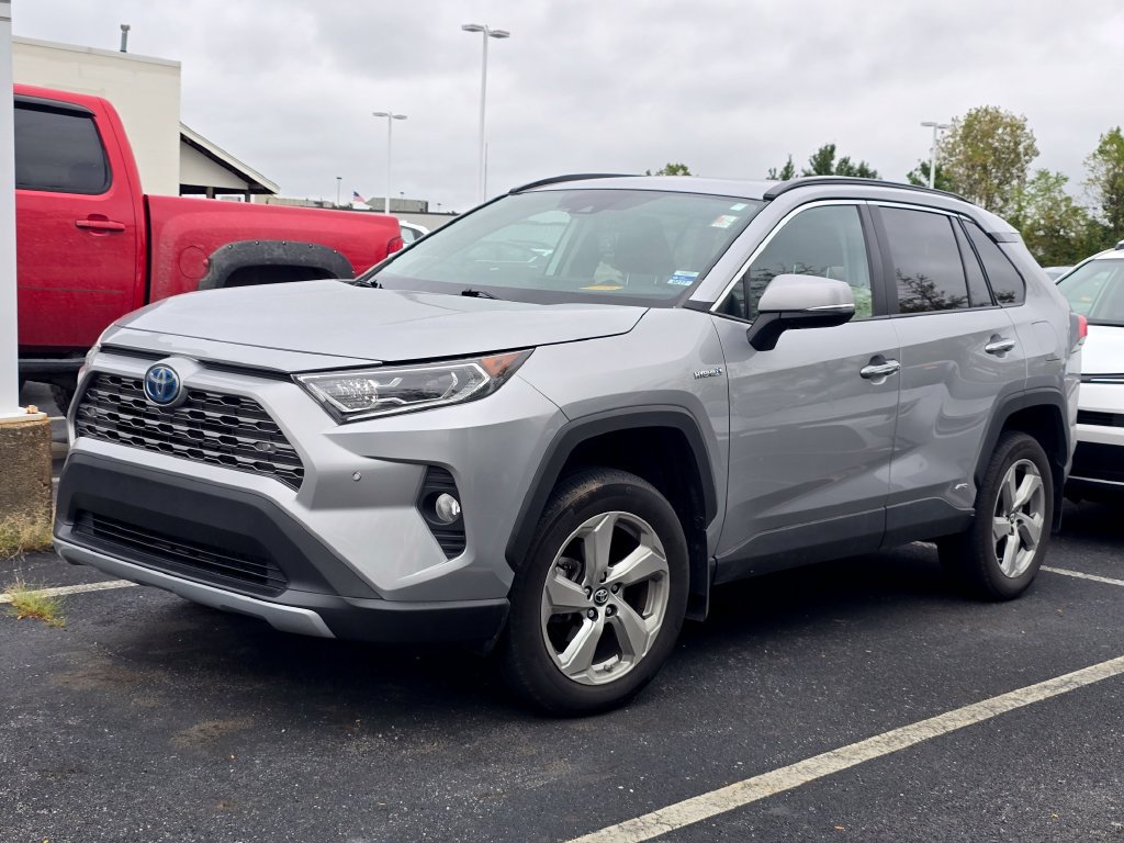 Used 2019 Toyota RAV4 Limited w/ Carpet Mat Package AWD/4WD image 4