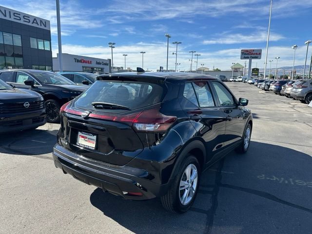 New 2025 Nissan Kicks Play S FWD image 11