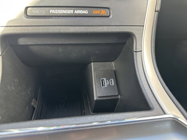 Used 2022 Ford Edge ST-Line image 21