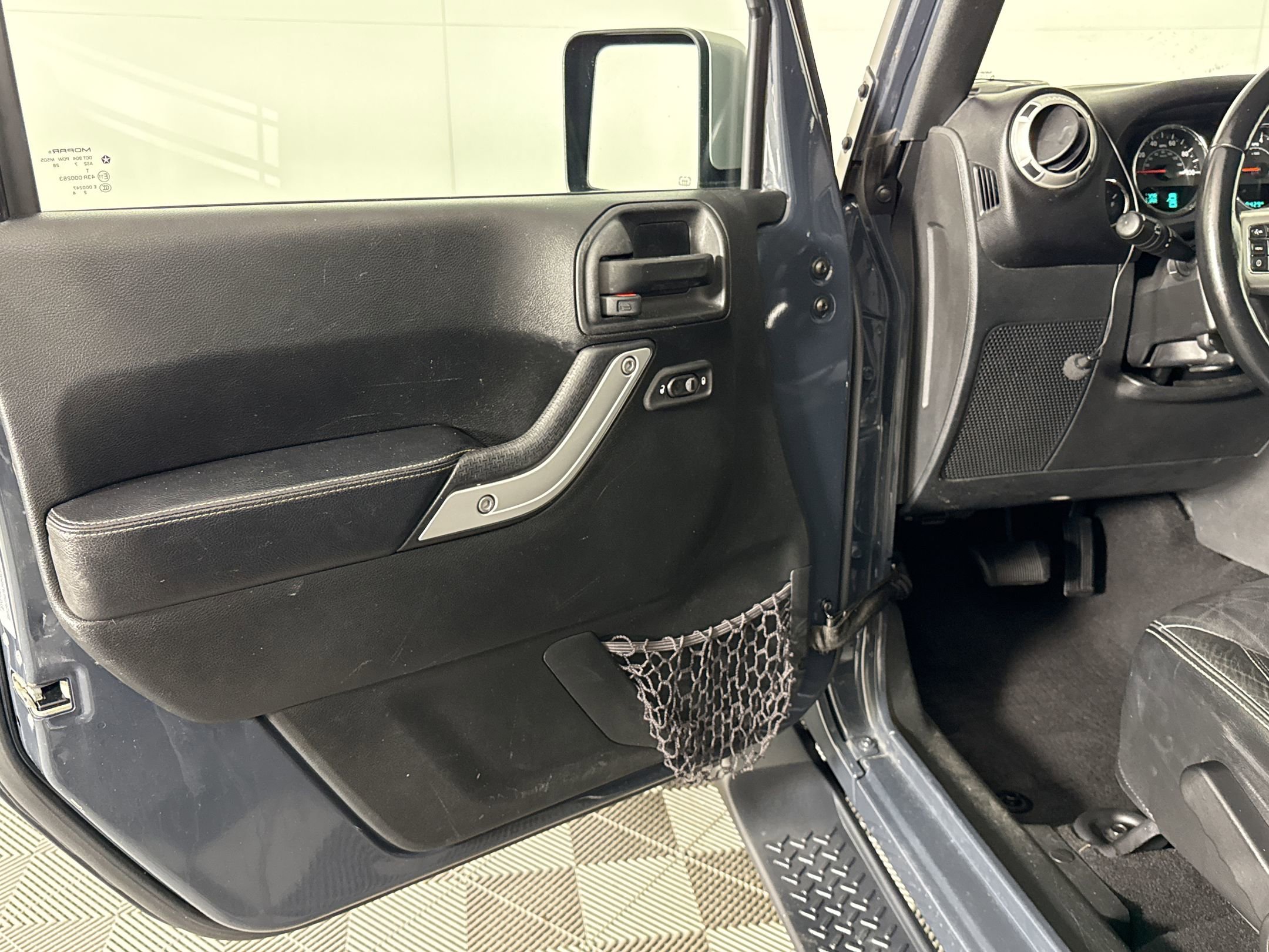 Used 2017 Jeep Wrangler Unlimited Sahara w/ Quick Order Package 24E Chief AWD/4WD image 17
