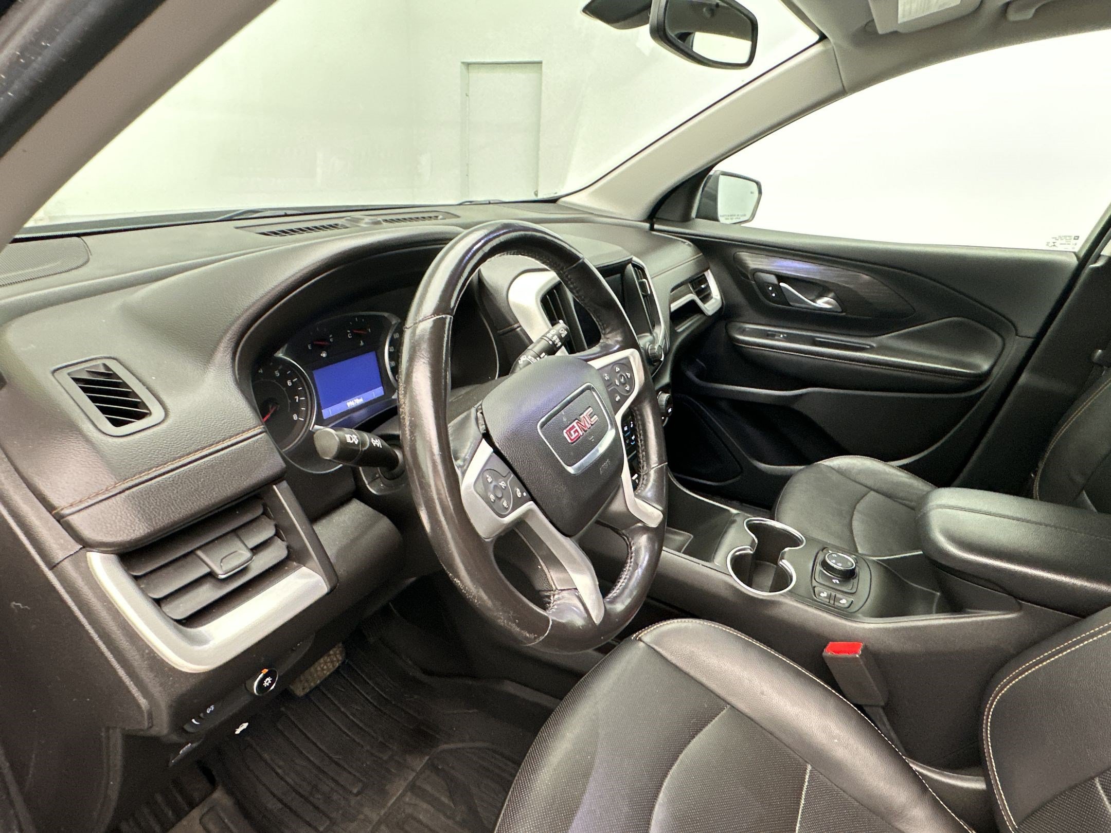 Certified 2019 GMC Terrain SLT w/ Preferred Package AWD/4WD image 4