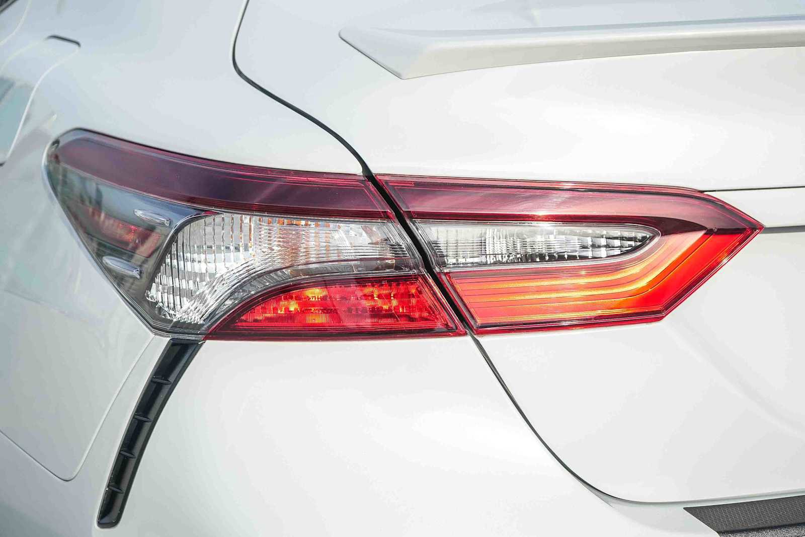 Used 2024 Toyota Camry SE image 9