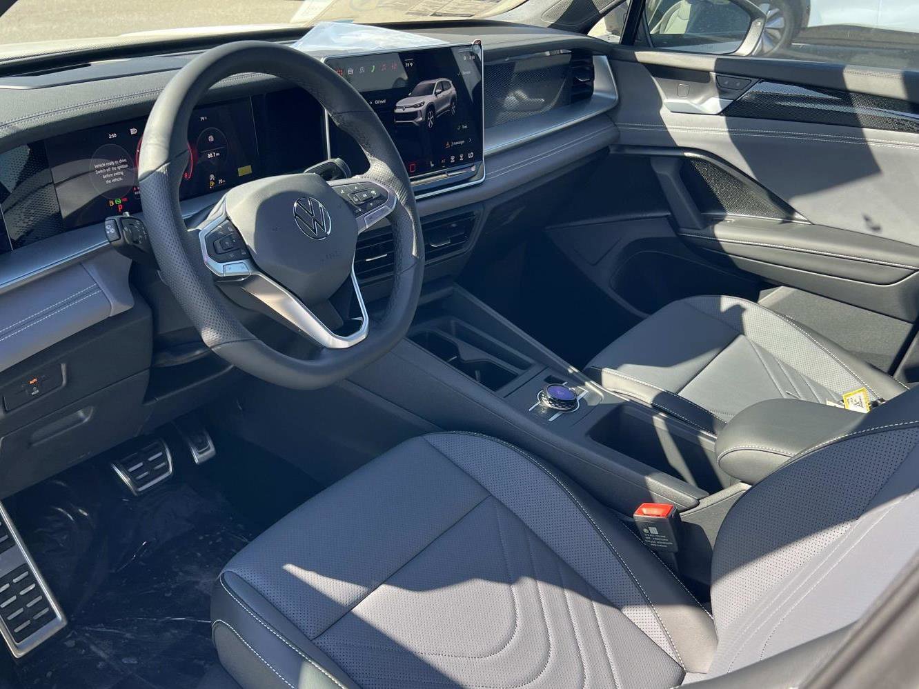 New 2026 Volkswagen Tiguan SE R-Line image 10