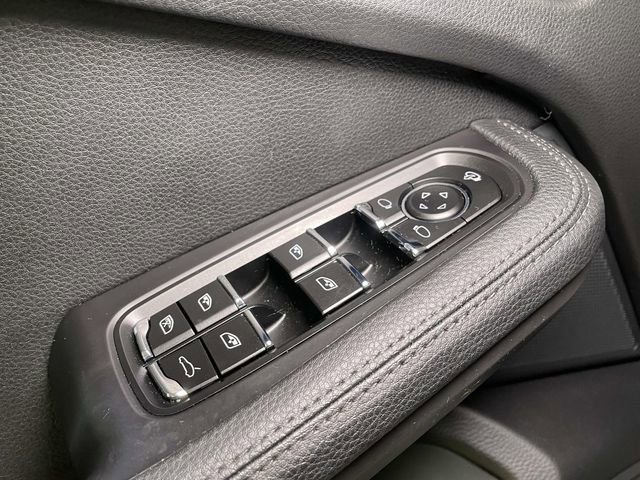 Used 2024 Porsche Macan image 37